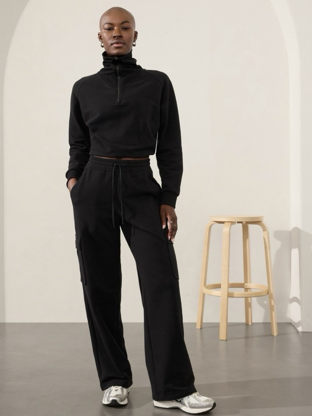NWT Athleta Black Easy Fleece Straight Cargo Pant Size Large
